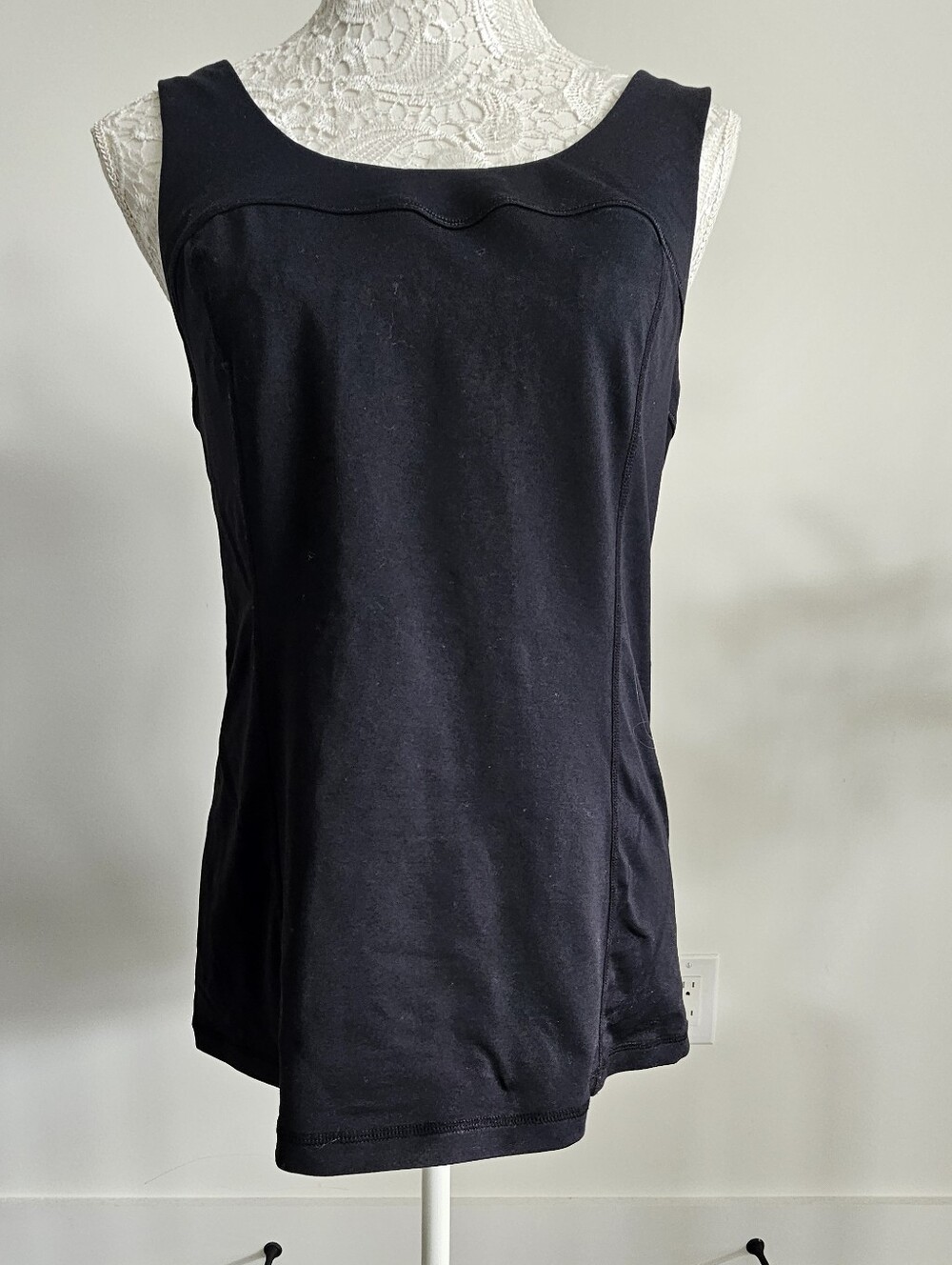 lululemon athletica Black Scoop-Neck Tank Top